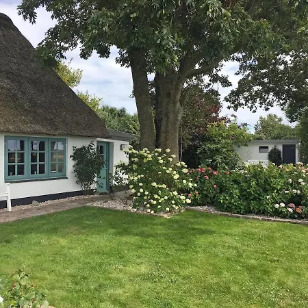 Apartment Hof Alt Nyhoern Dagebuell